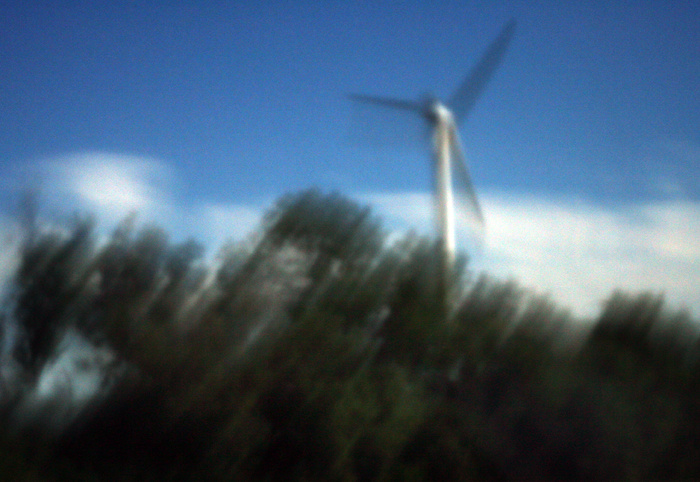 2b094ae1ffad6ccc-windfarm.jpg